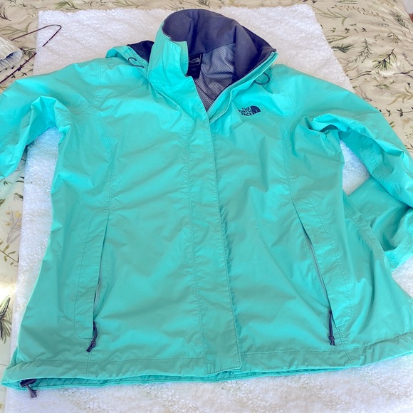 The North Face Jackets & Blazers - The north face hooded spring/ fall jacket